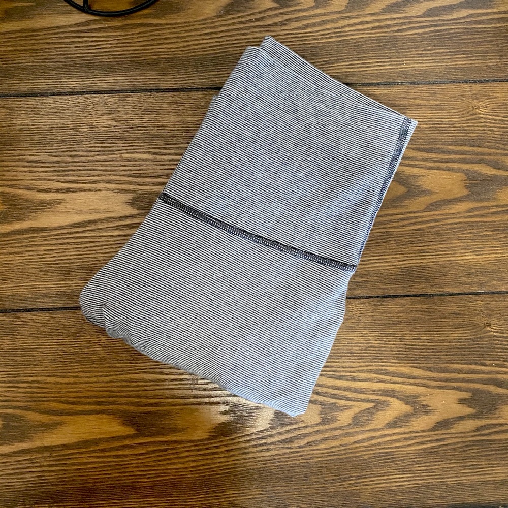 Lululemon leggings grey striped size 4